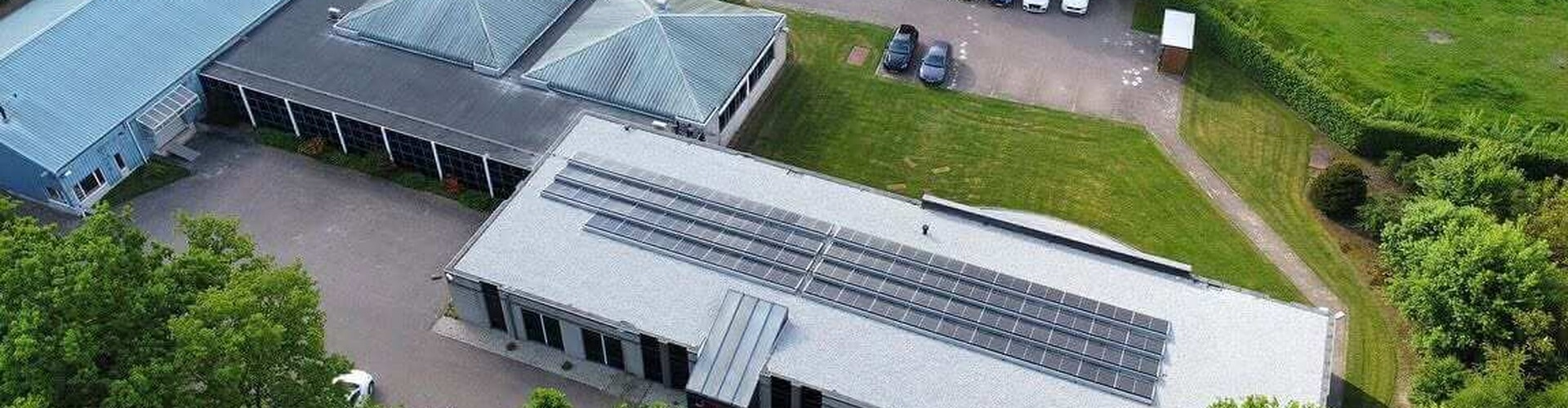 Dakrenovatie met PIR-isolatie voor Heynen BV